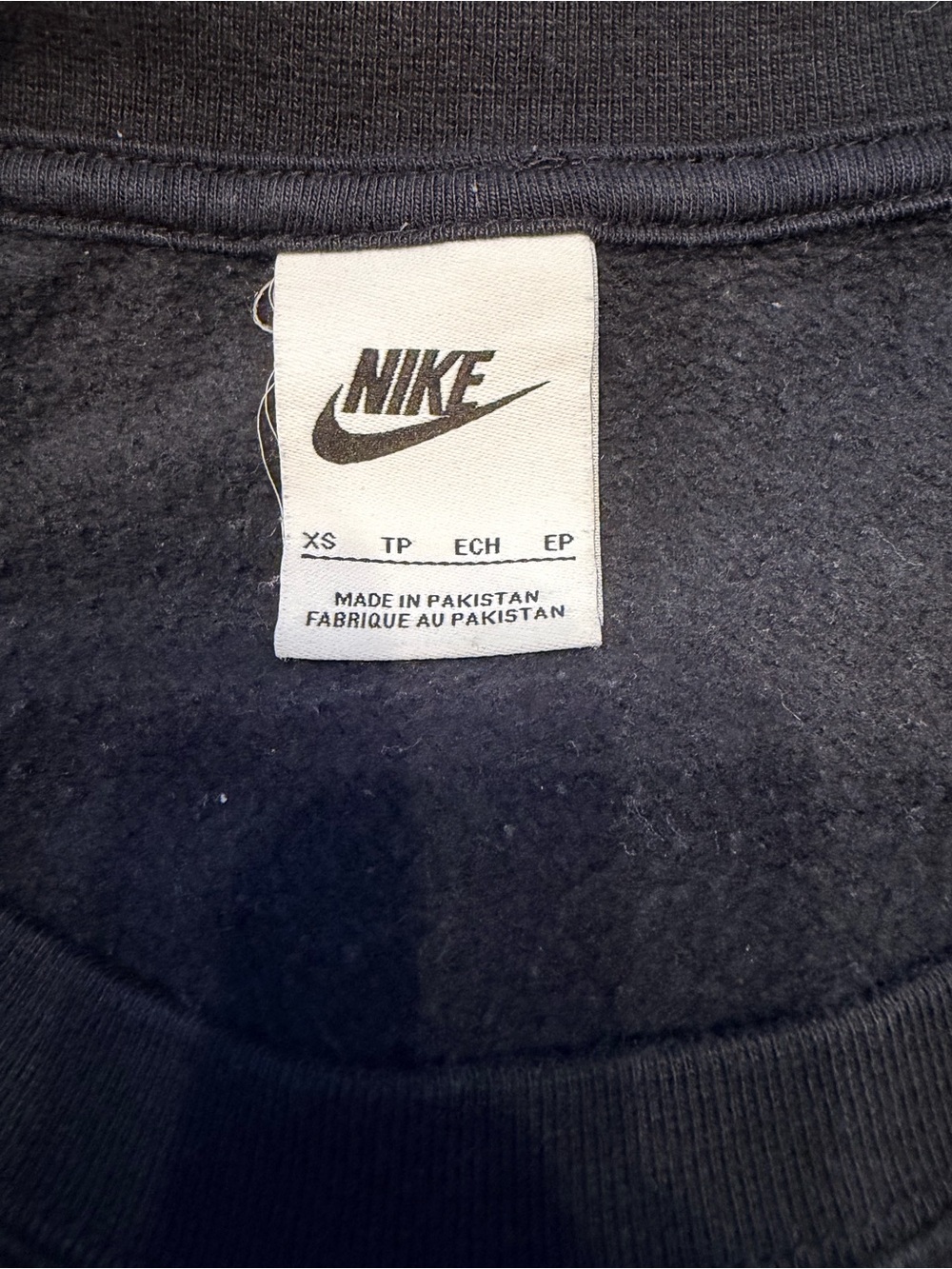 Nike Women's Black Sportswear Heritage Fleece Crewneck Sweatshirt, Size XS - Picture 10 of 10